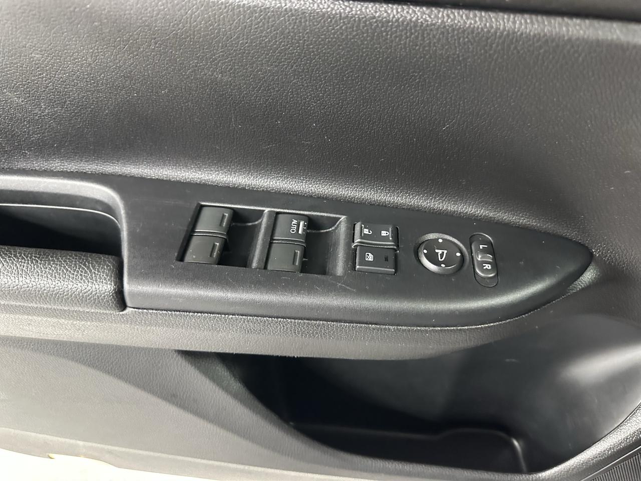 2017 Honda Accord 4dr I4 CVT Sport w/Honda Sensing Photo15