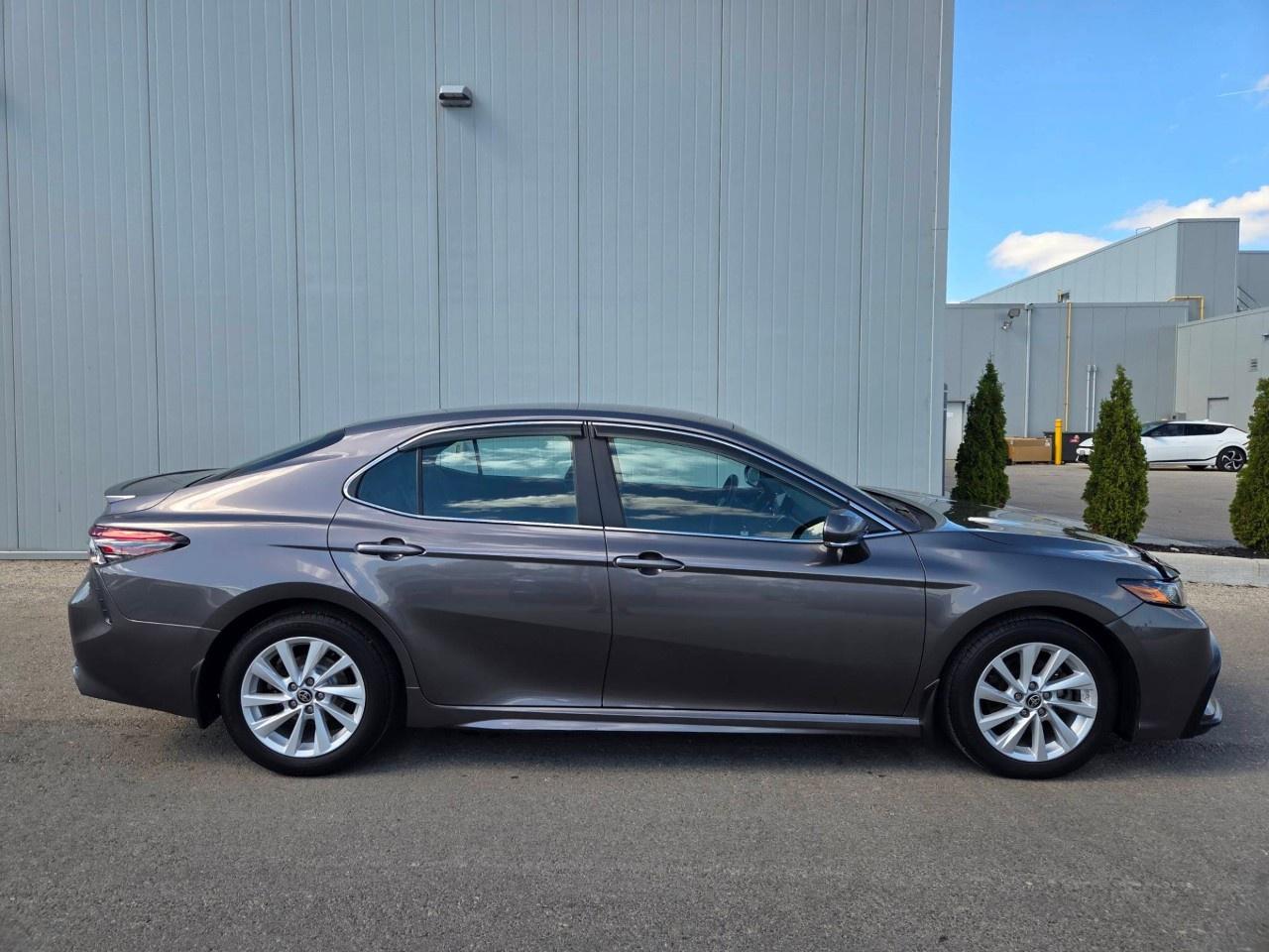 2021 Toyota Camry SE Auto AWD Photo