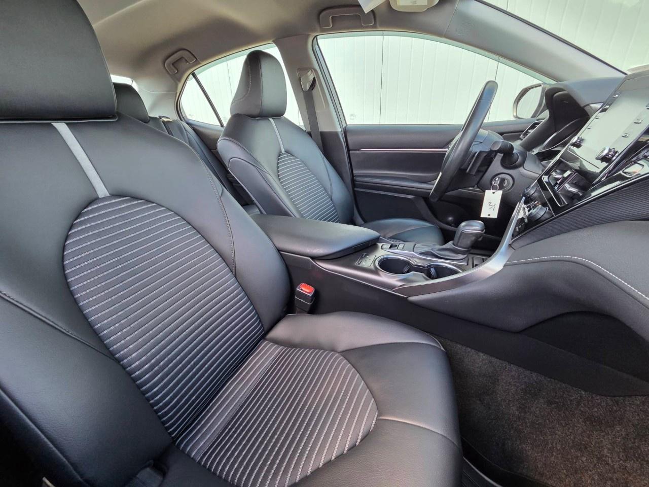 2021 Toyota Camry SE Auto AWD Photo