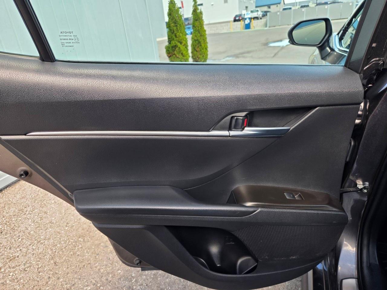 2021 Toyota Camry SE Auto AWD Photo