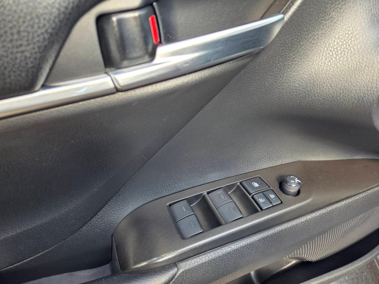 2021 Toyota Camry SE Auto AWD Photo