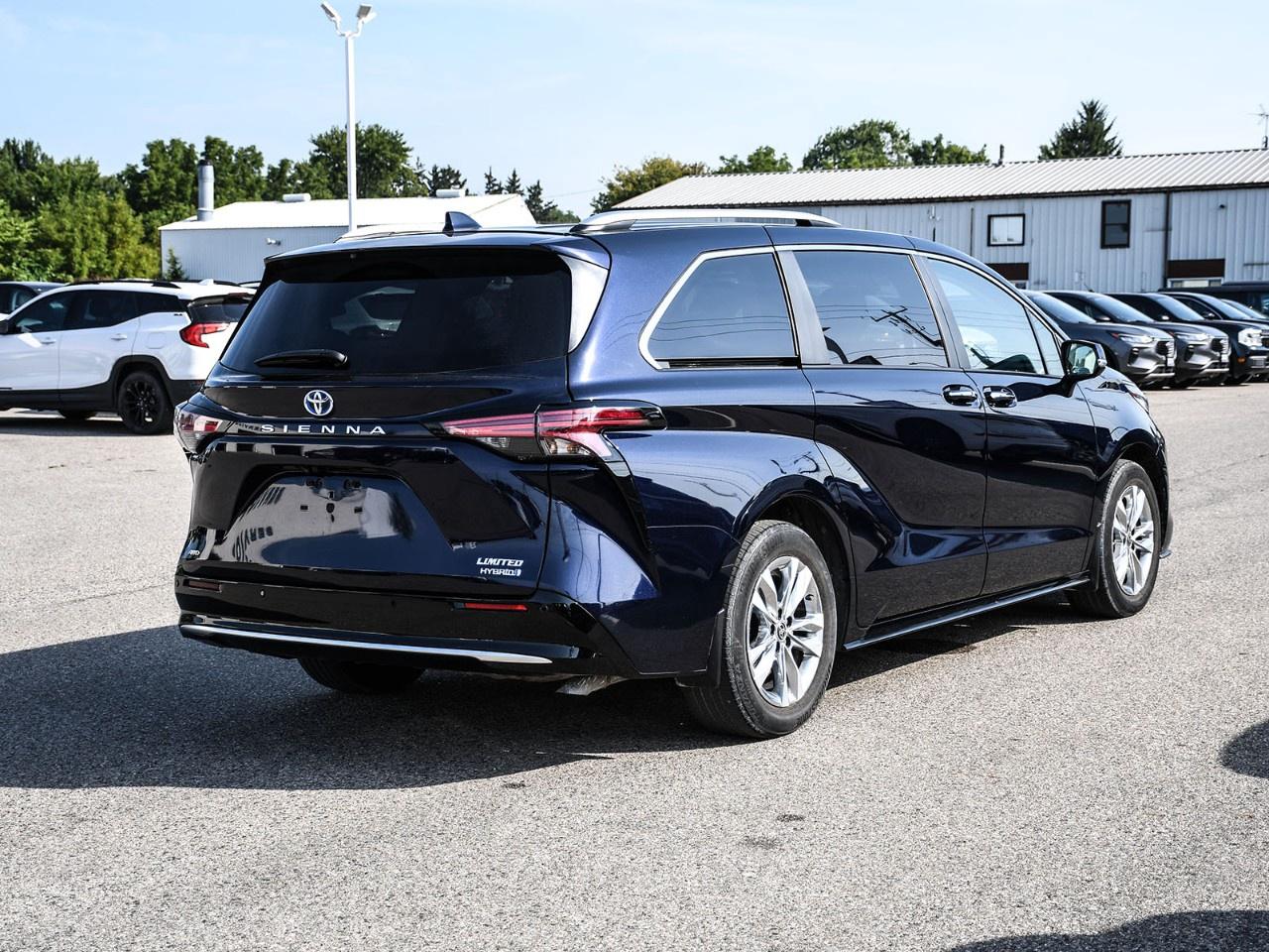 2024 Toyota Sienna LIMITED 7-Passenger AWD Photo
