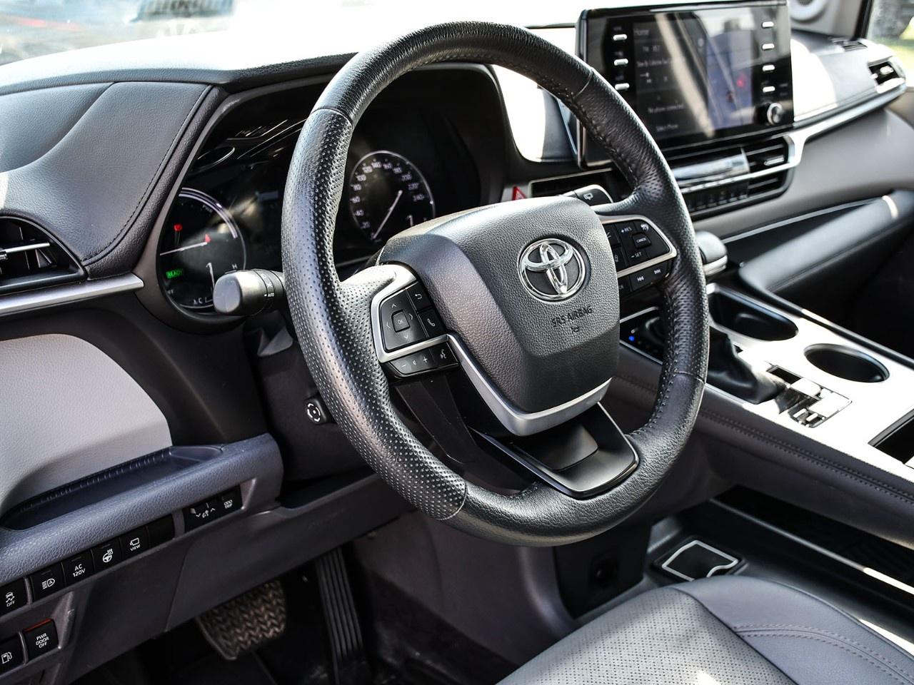 2024 Toyota Sienna LIMITED 7-Passenger AWD Photo