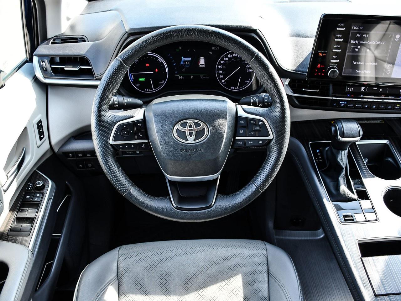 2024 Toyota Sienna LIMITED 7-Passenger AWD Photo