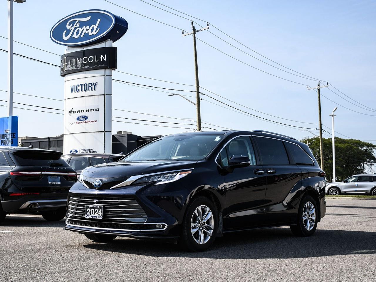 2024 Toyota Sienna LIMITED 7-Passenger AWD Photo