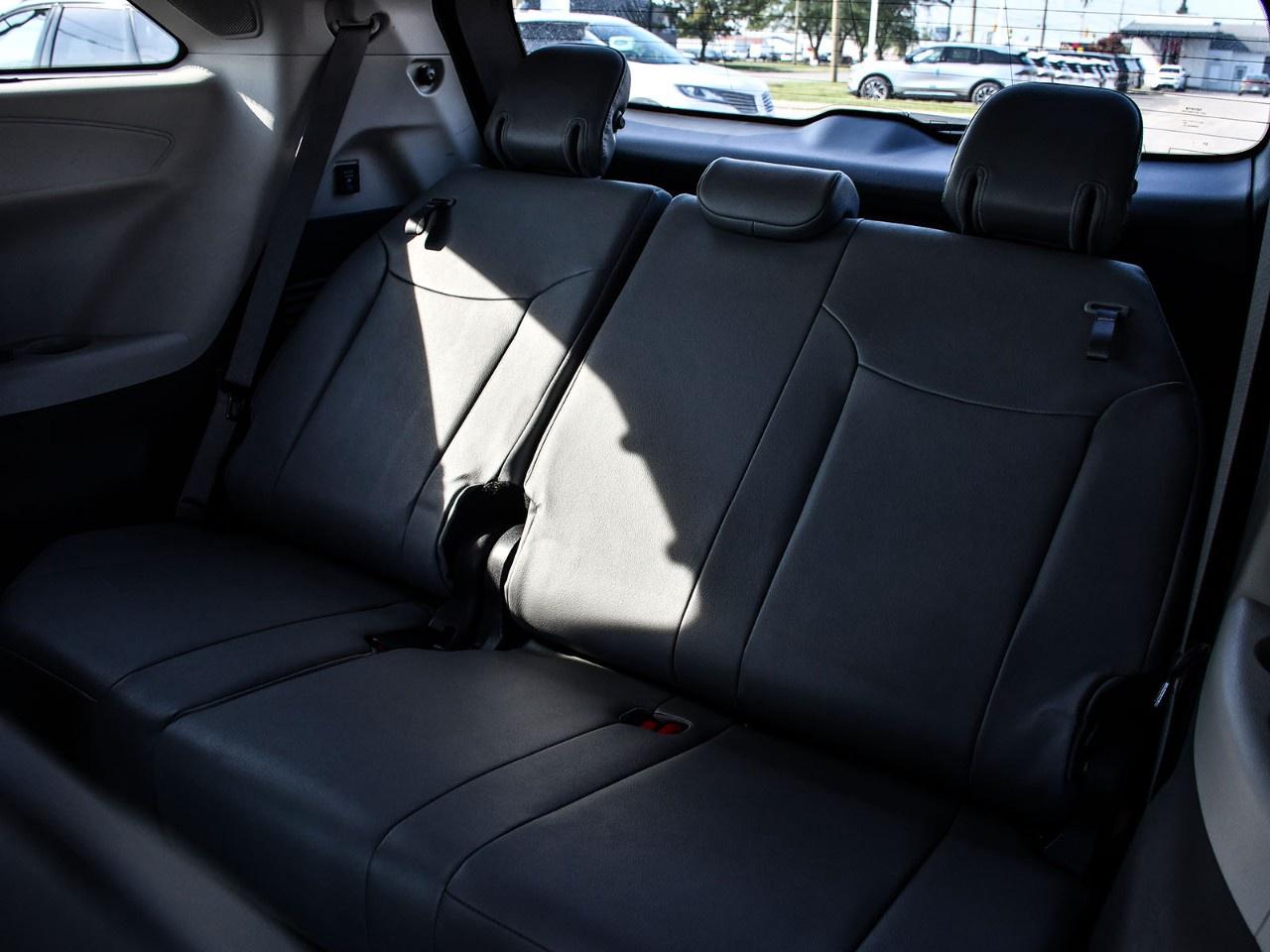 2024 Toyota Sienna LIMITED 7-Passenger AWD Photo