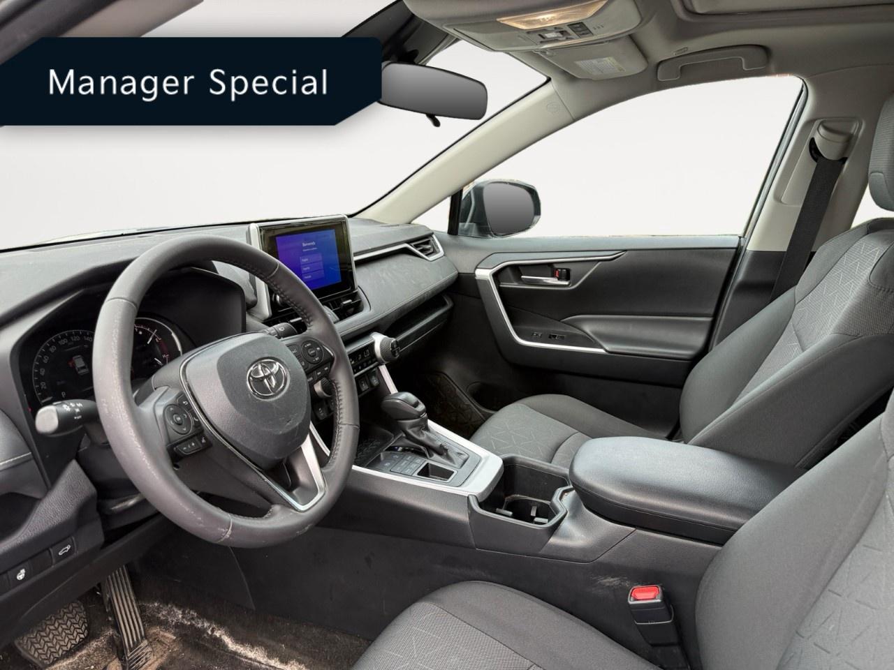 2024 Toyota RAV4 XLE AWD Photo