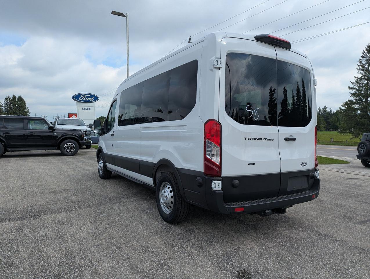 2026 Ford Transit Medium Roof Passenger Wagon AWD Photo3