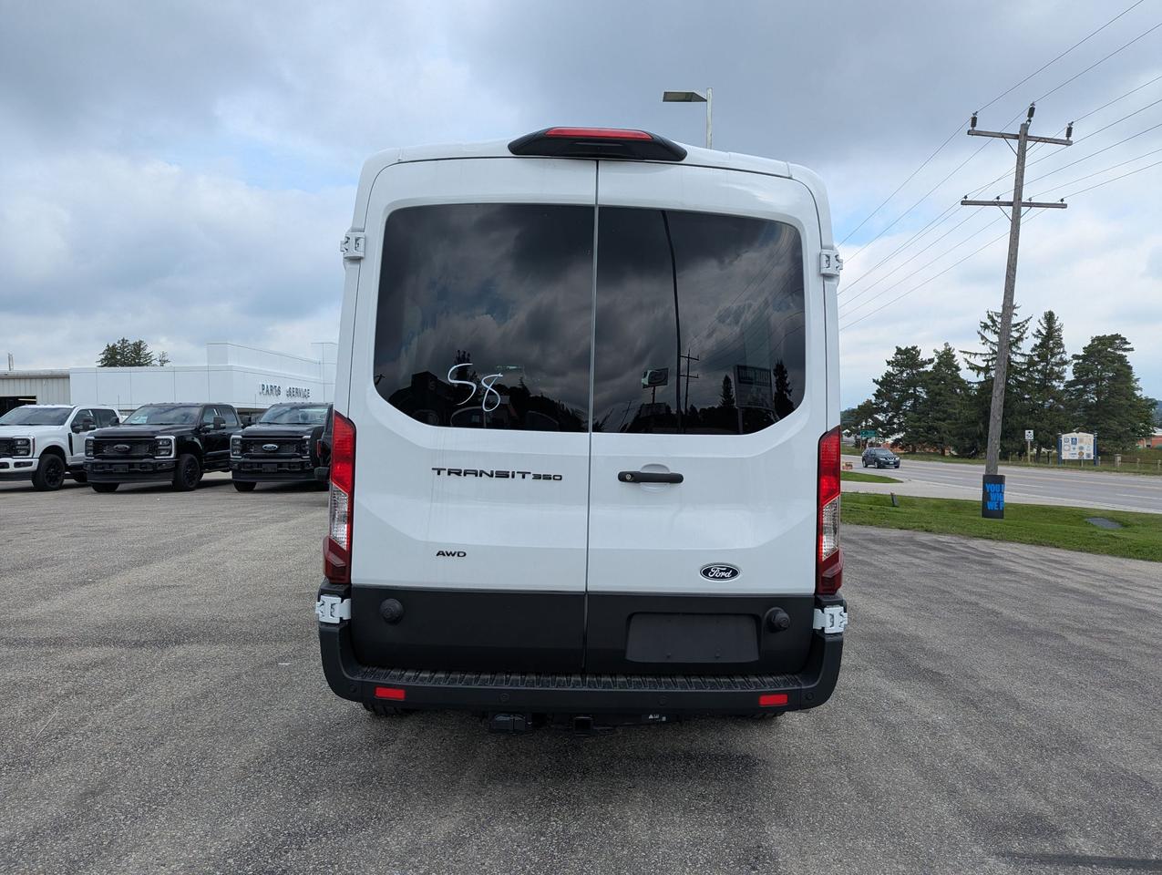 2026 Ford Transit Medium Roof Passenger Wagon AWD Photo4