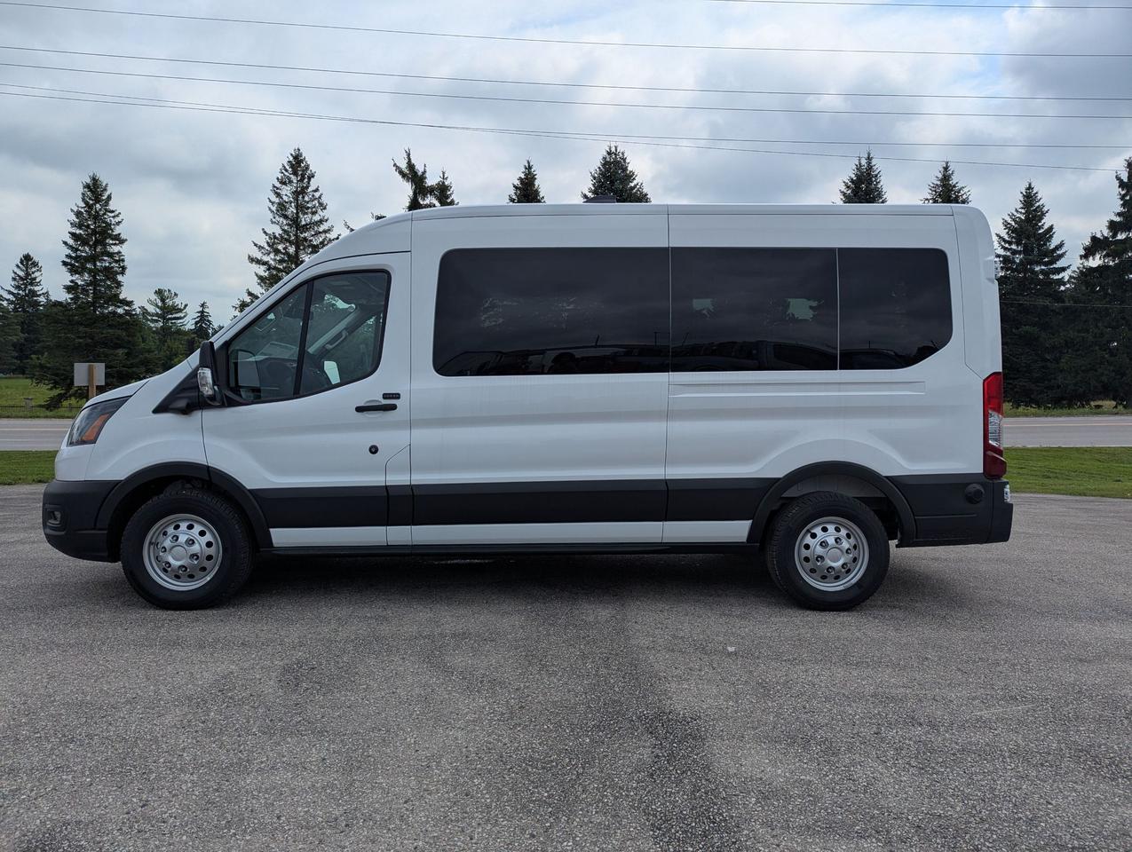 2026 Ford Transit Medium Roof Passenger Wagon AWD Photo2