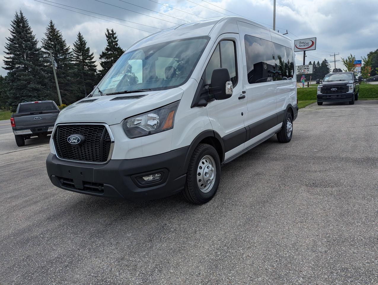 2026 Ford Transit Medium Roof Passenger Wagon AWD Photo0