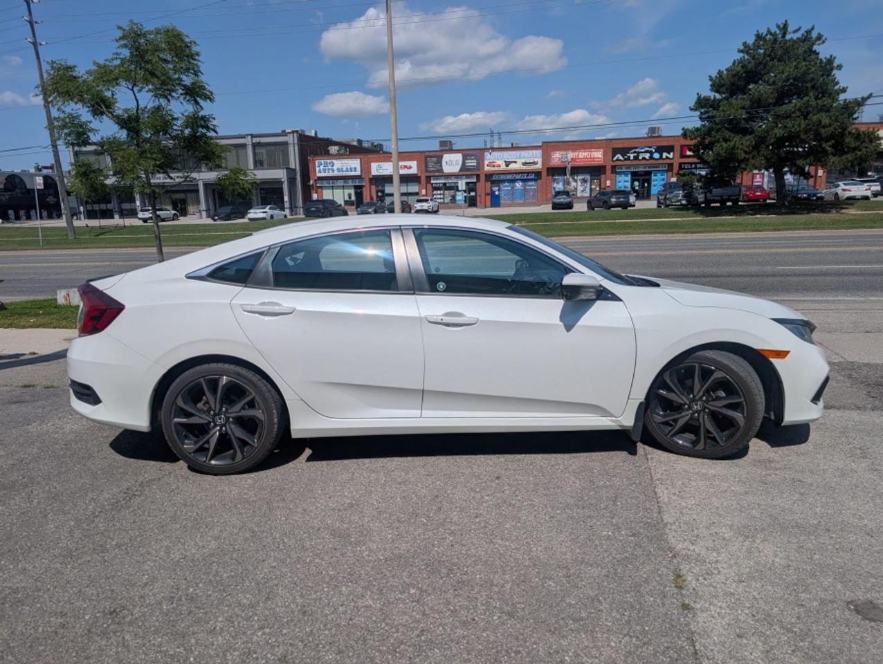 2019 Honda Civic SPORT /CARPLAY /SUNROOF /REAR CAMERA /HONDA SENSE - Photo #4