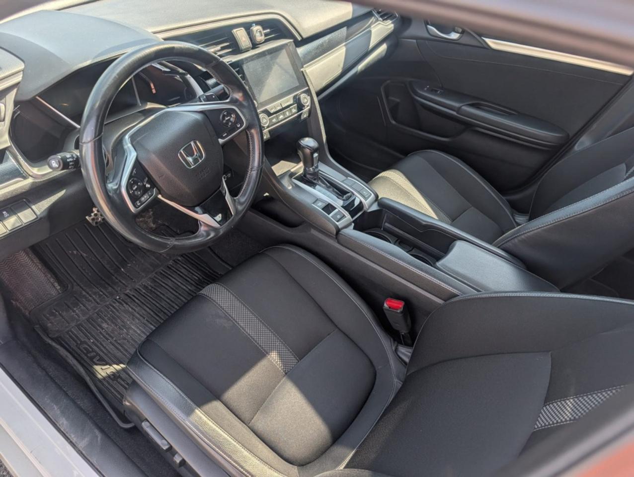 2019 Honda Civic SPORT /CARPLAY /SUNROOF /REAR CAMERA /HONDA SENSE Photo