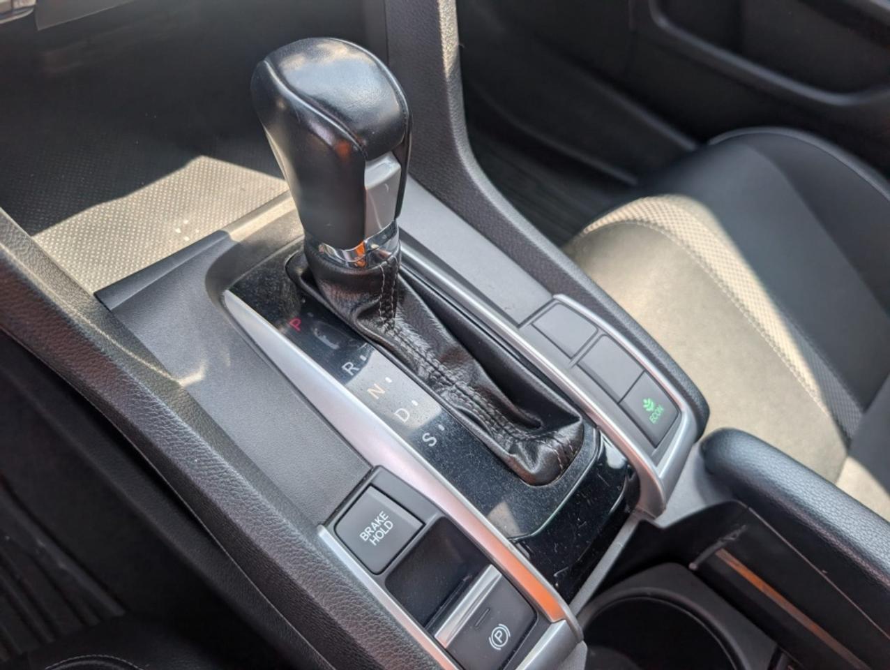 2019 Honda Civic SPORT /CARPLAY /SUNROOF /REAR CAMERA /HONDA SENSE Photo