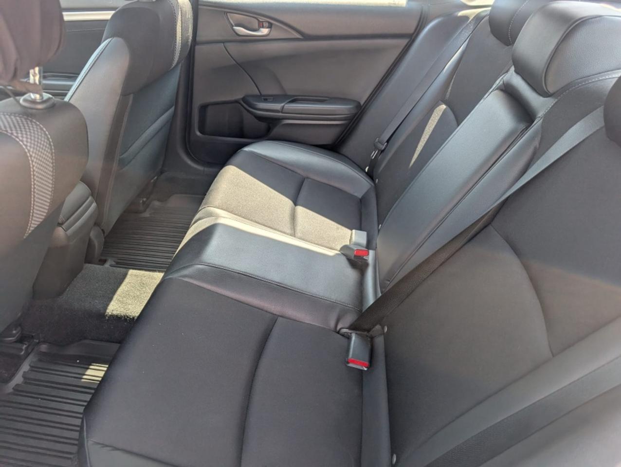 2019 Honda Civic SPORT /CARPLAY /SUNROOF /REAR CAMERA /HONDA SENSE - Photo #16