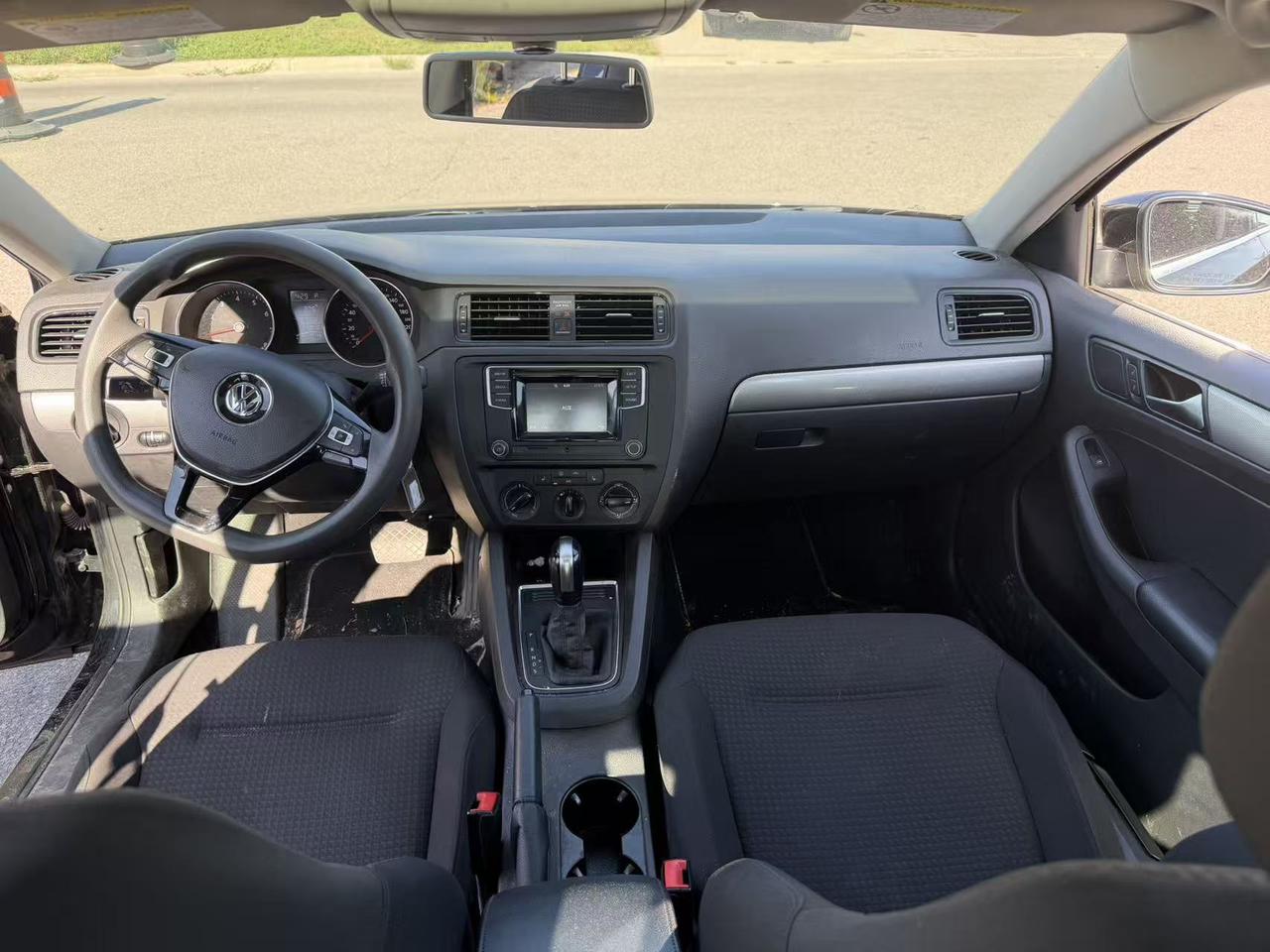 2016 Volkswagen Jetta 4dr 1.4 TSI Auto Trendline+ Photo