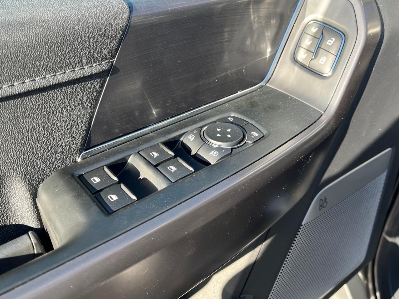 2026 Ford F-150 Lariat 4WD SuperCrew 5.5' Box Photo