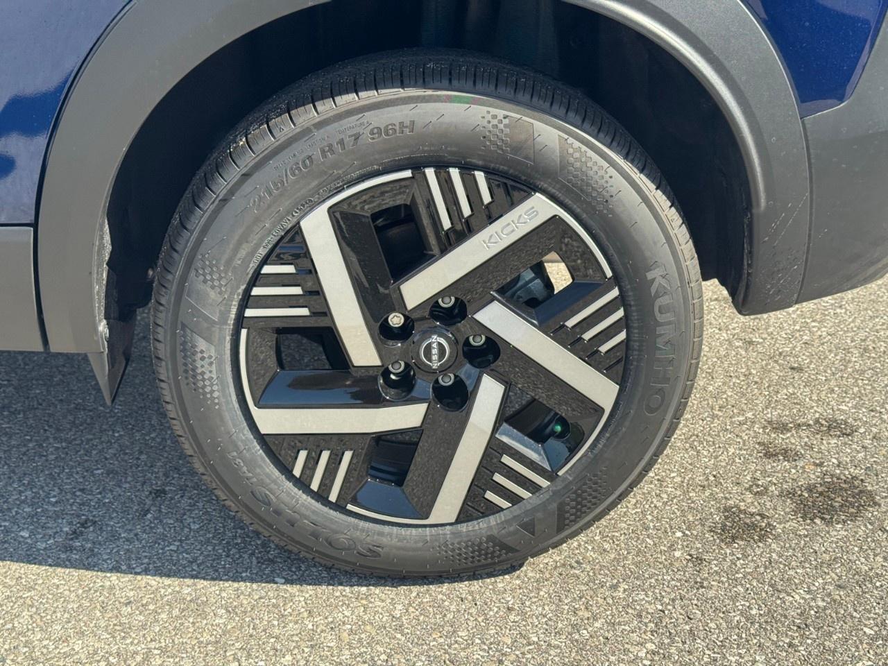 2026 Nissan Kicks SV FWD Photo