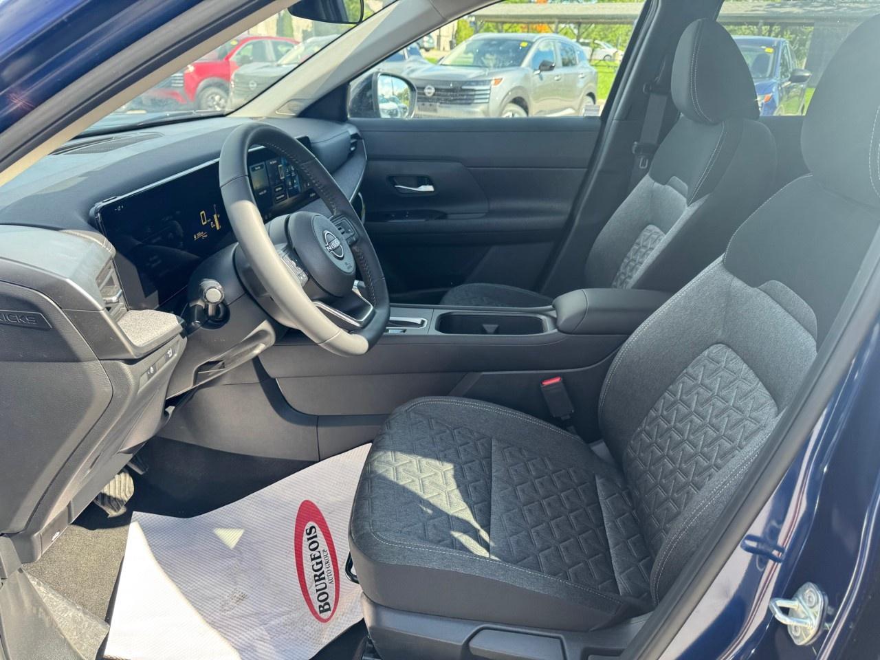 2026 Nissan Kicks SV FWD Photo