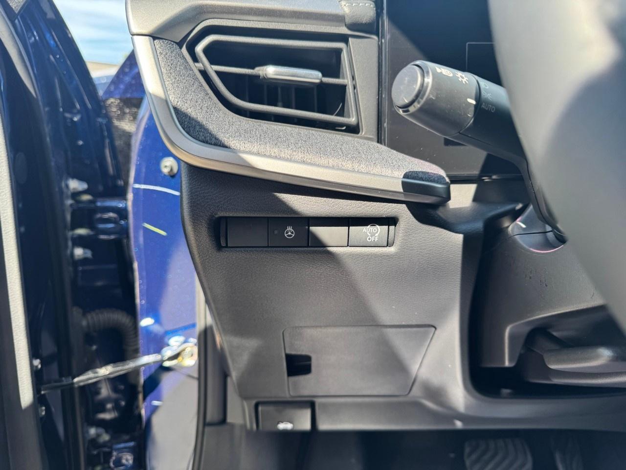 2026 Nissan Kicks SV FWD Photo