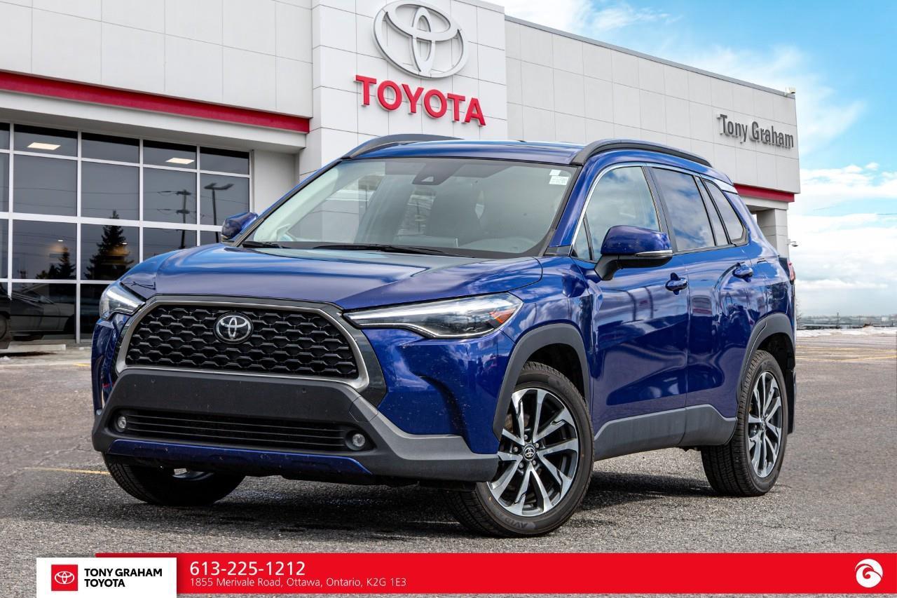 2022 Toyota Corolla Cross XLE Photo0