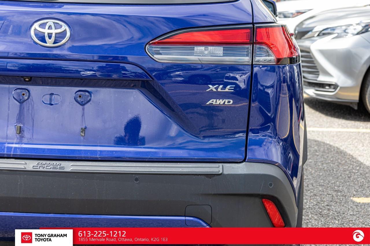 2022 Toyota Corolla Cross XLE Photo