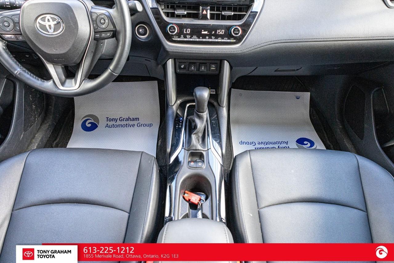 2022 Toyota Corolla Cross XLE Photo