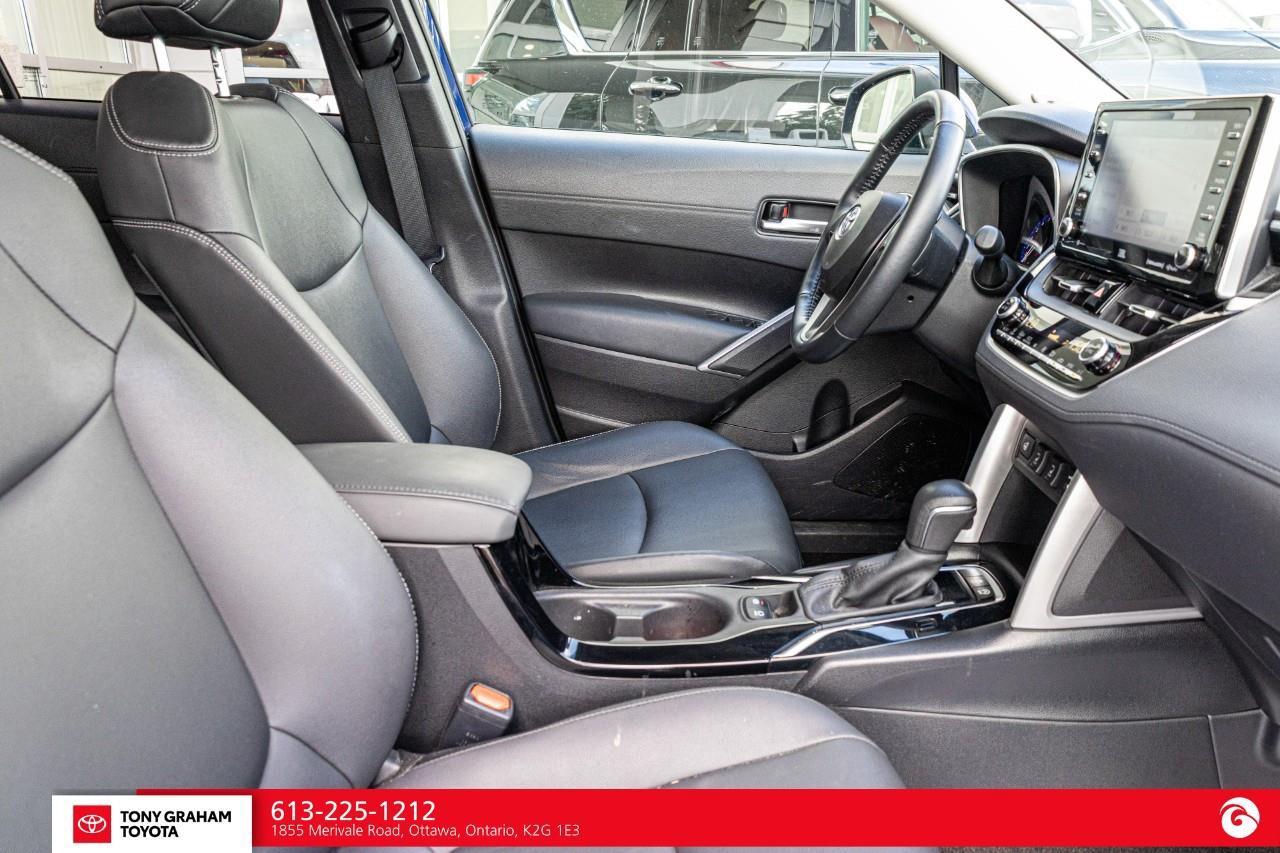 2022 Toyota Corolla Cross XLE Photo