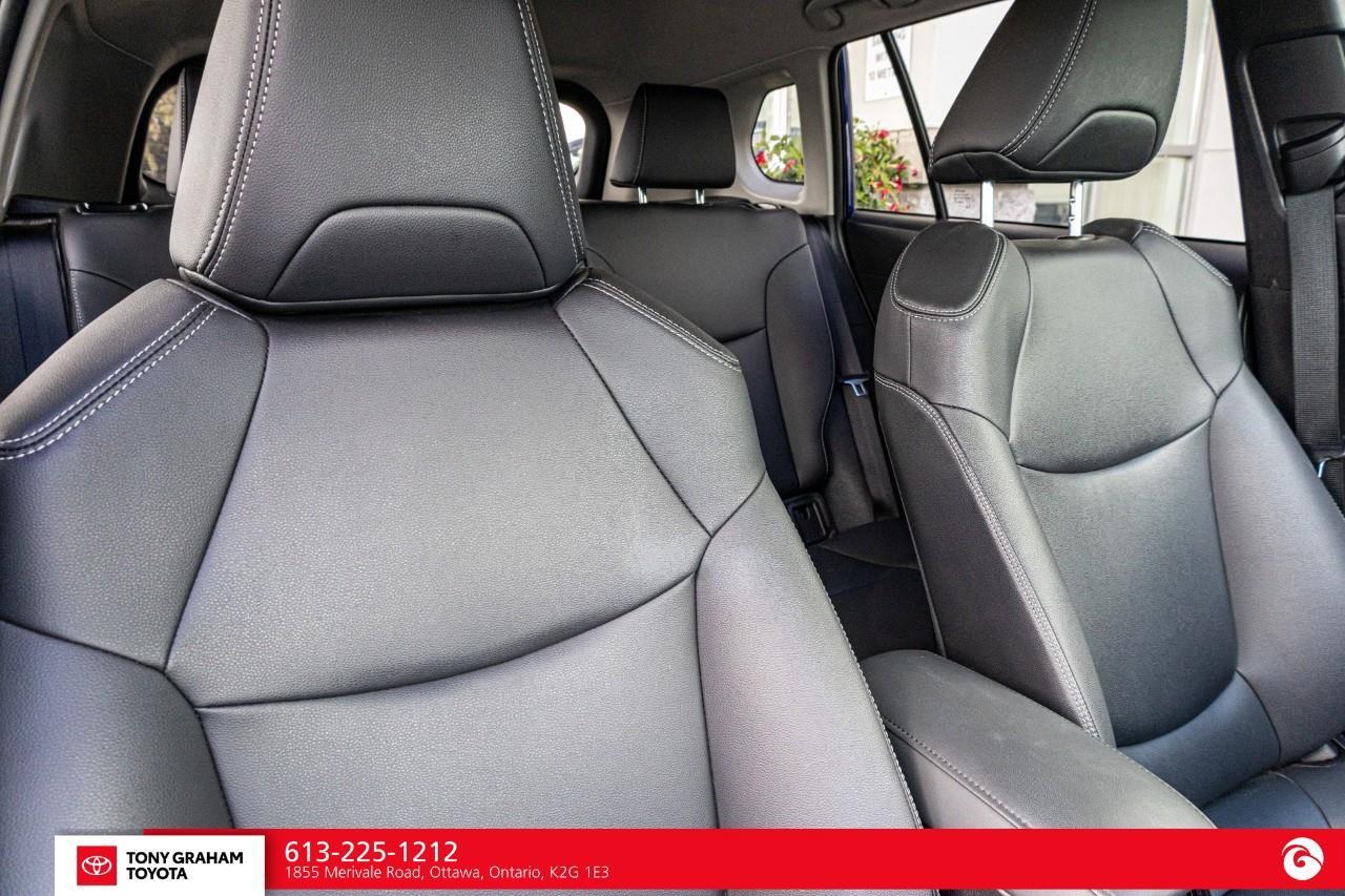 2022 Toyota Corolla Cross XLE Photo