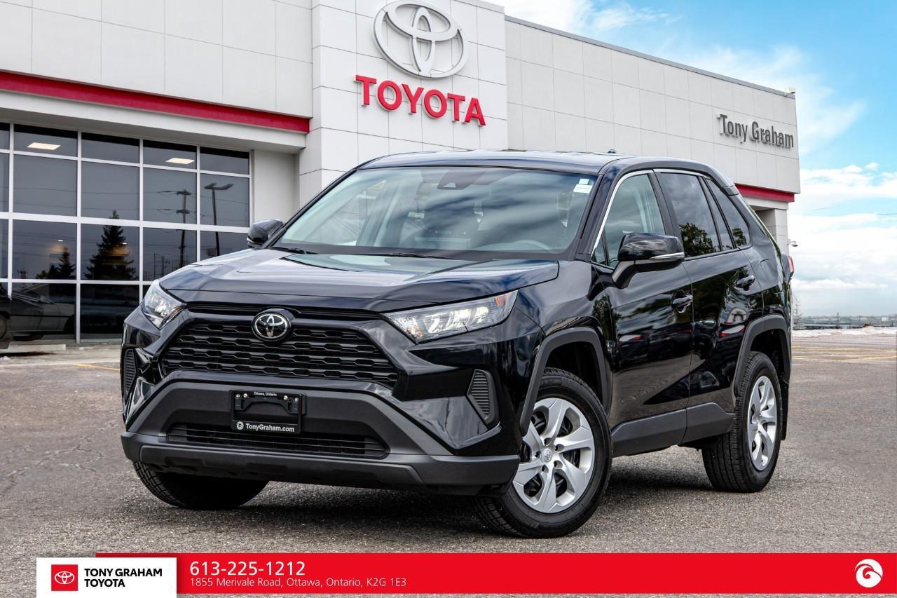2025 Toyota RAV4 LE Photo0