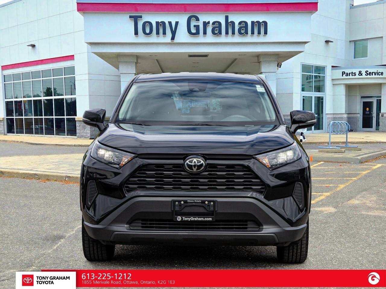 2025 Toyota RAV4 LE Photo5