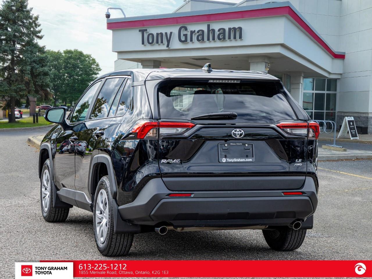 2025 Toyota RAV4 LE Photo