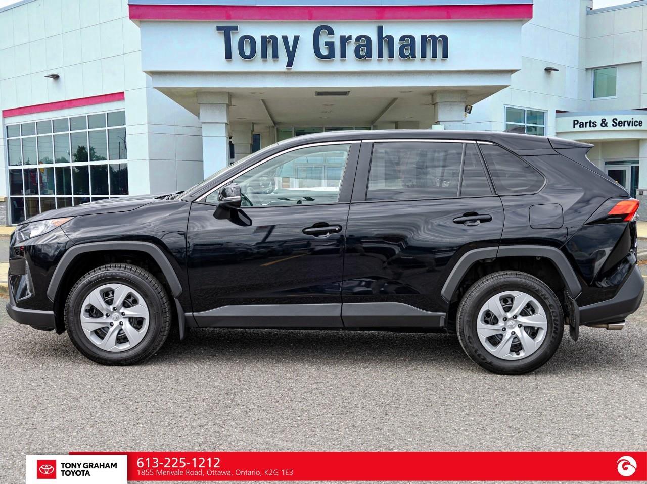 2025 Toyota RAV4 LE Photo
