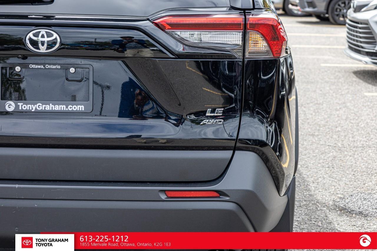 2025 Toyota RAV4 LE Photo