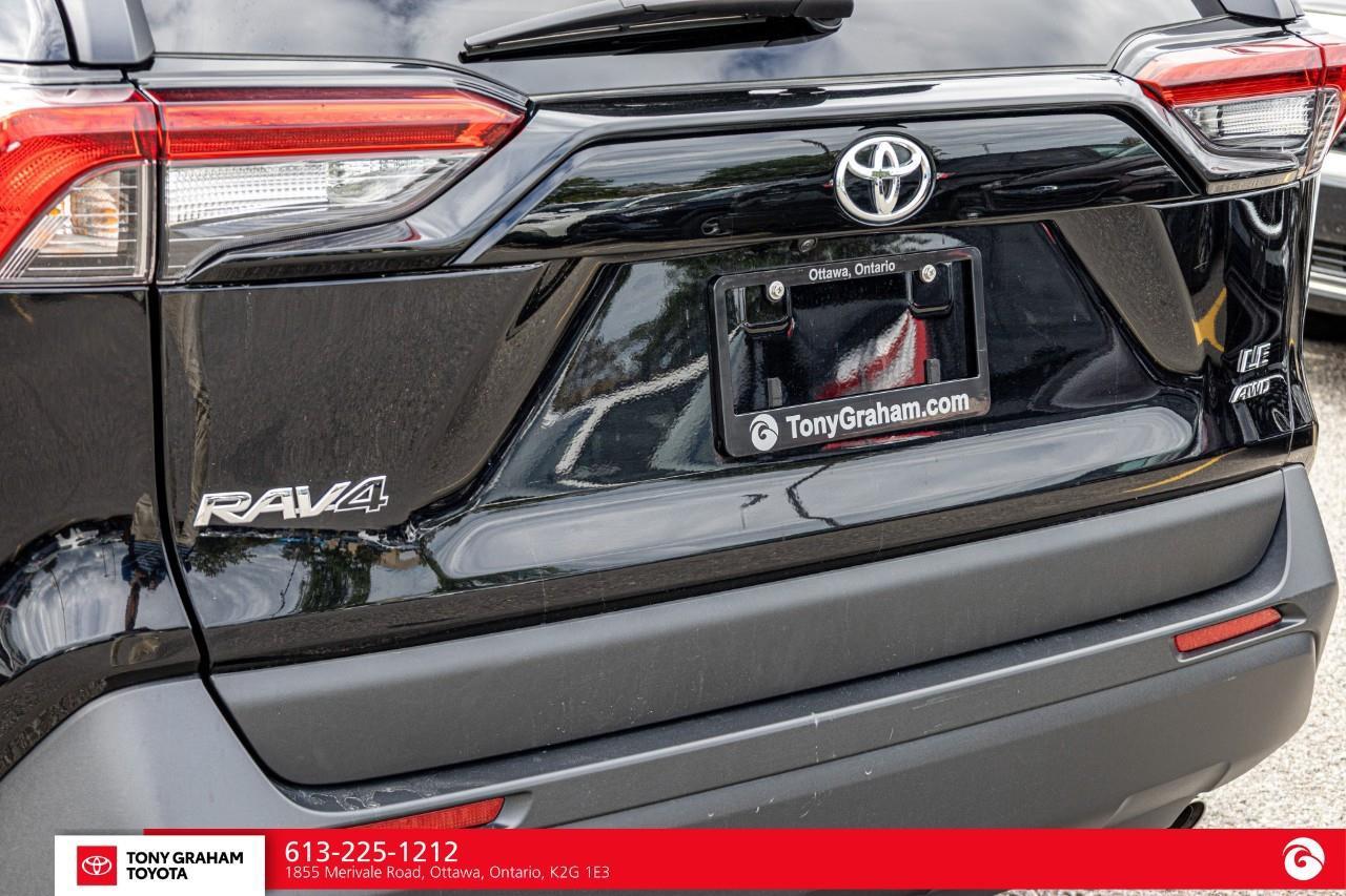 2025 Toyota RAV4 LE Photo