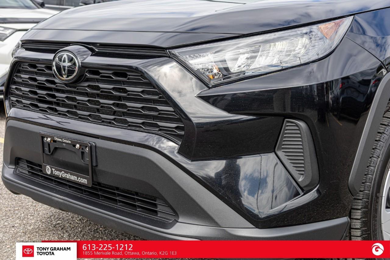 2025 Toyota RAV4 LE Photo