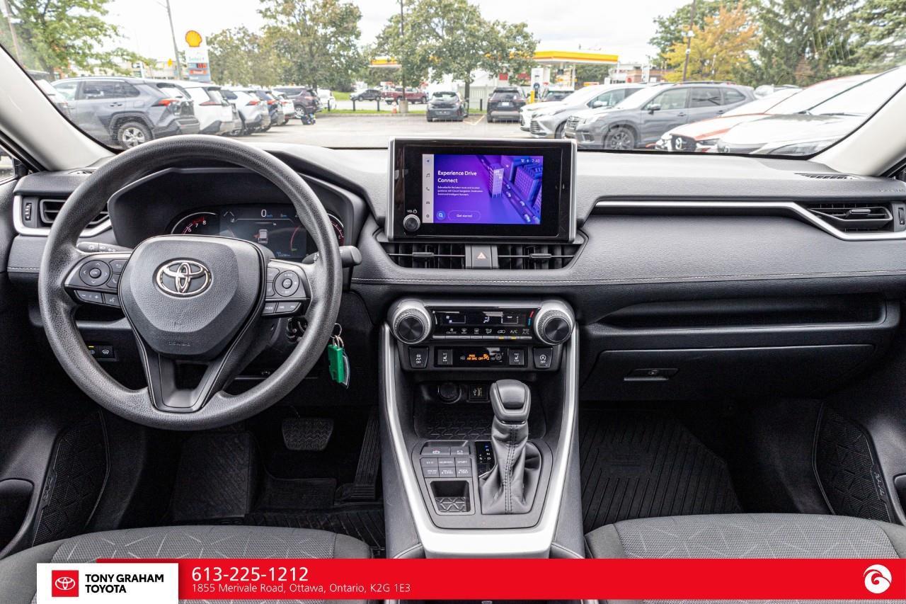 2025 Toyota RAV4 LE Photo
