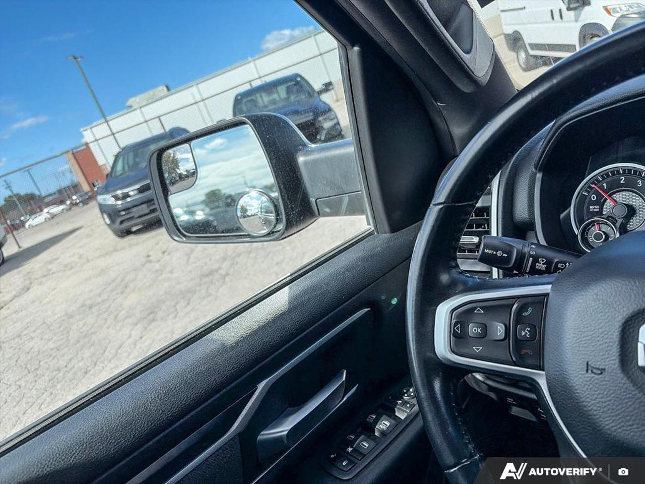 2022 RAM 1500 Big Horn APPLE CARPLAY & ANDROID AUTO Photo