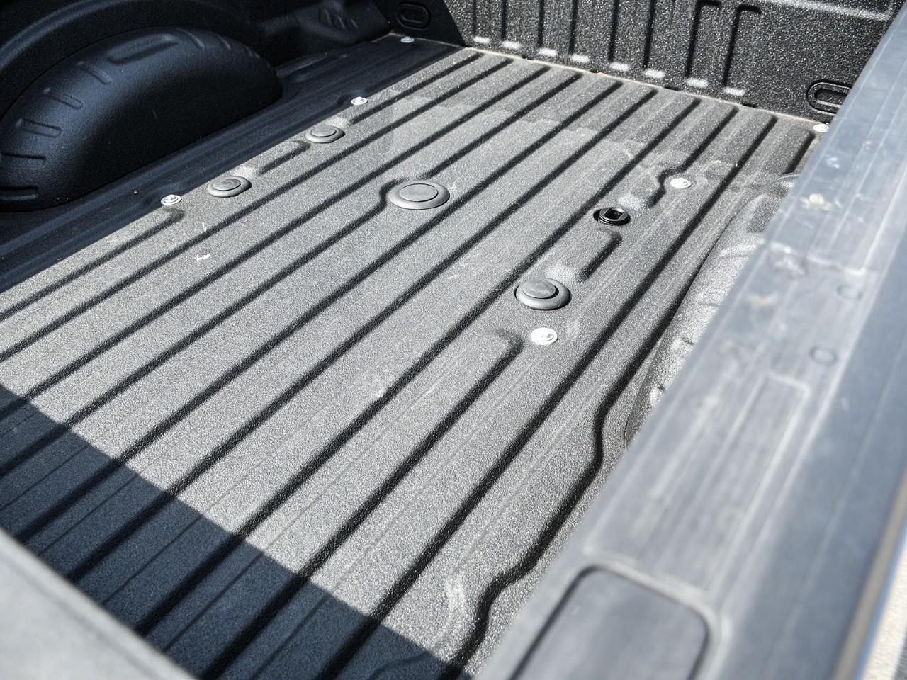 2024 Ford F-250 Platinum NAV | SUNROOF | HTD & COOLED SEATS | 5TH WHEEL PREP PKG Photo