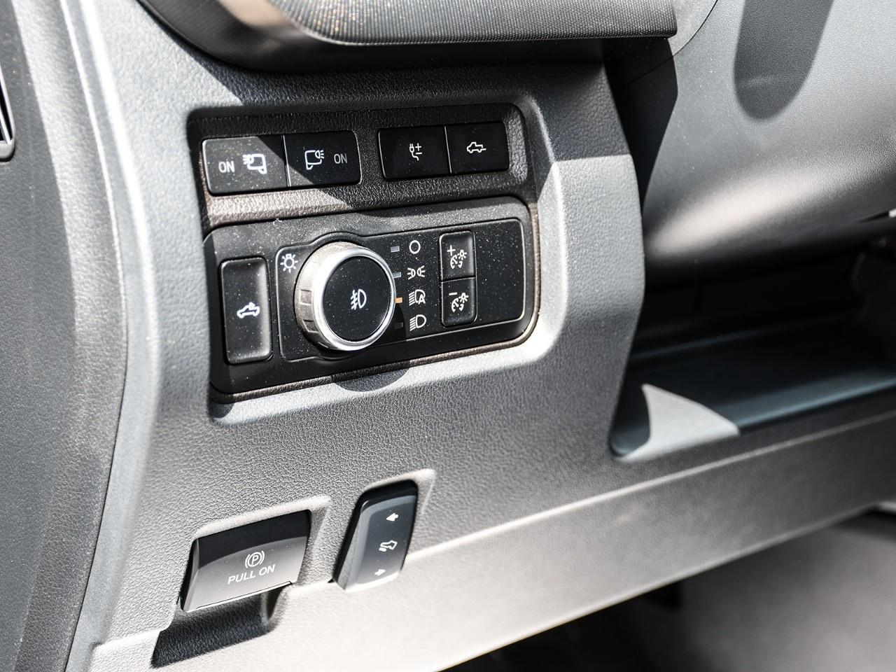 2024 Ford F-250 Platinum NAV | SUNROOF | HTD & COOLED SEATS | 5TH WHEEL PREP PKG Photo