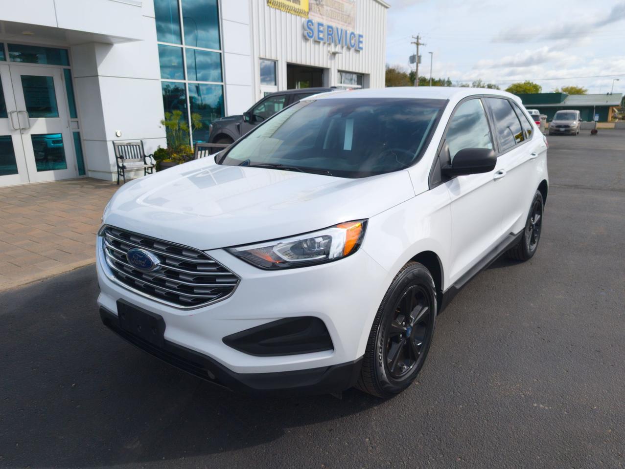 2019 Ford Edge SE Photo1
