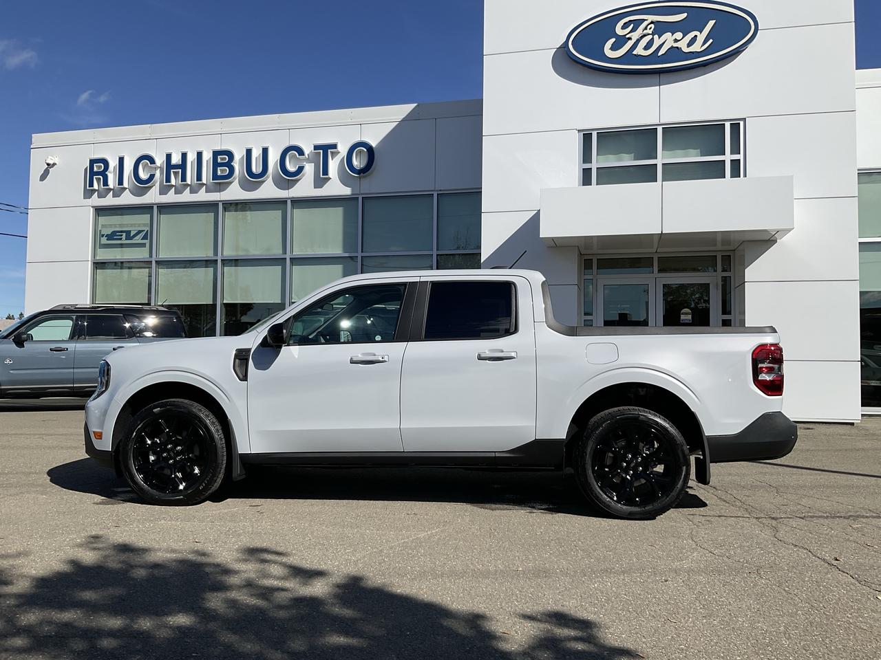 2026 Ford Maverick Lariat Photo3