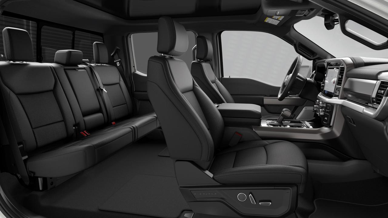 2026 Ford F-150 Lariat 4WD SuperCrew 5.5' Box Photo4
