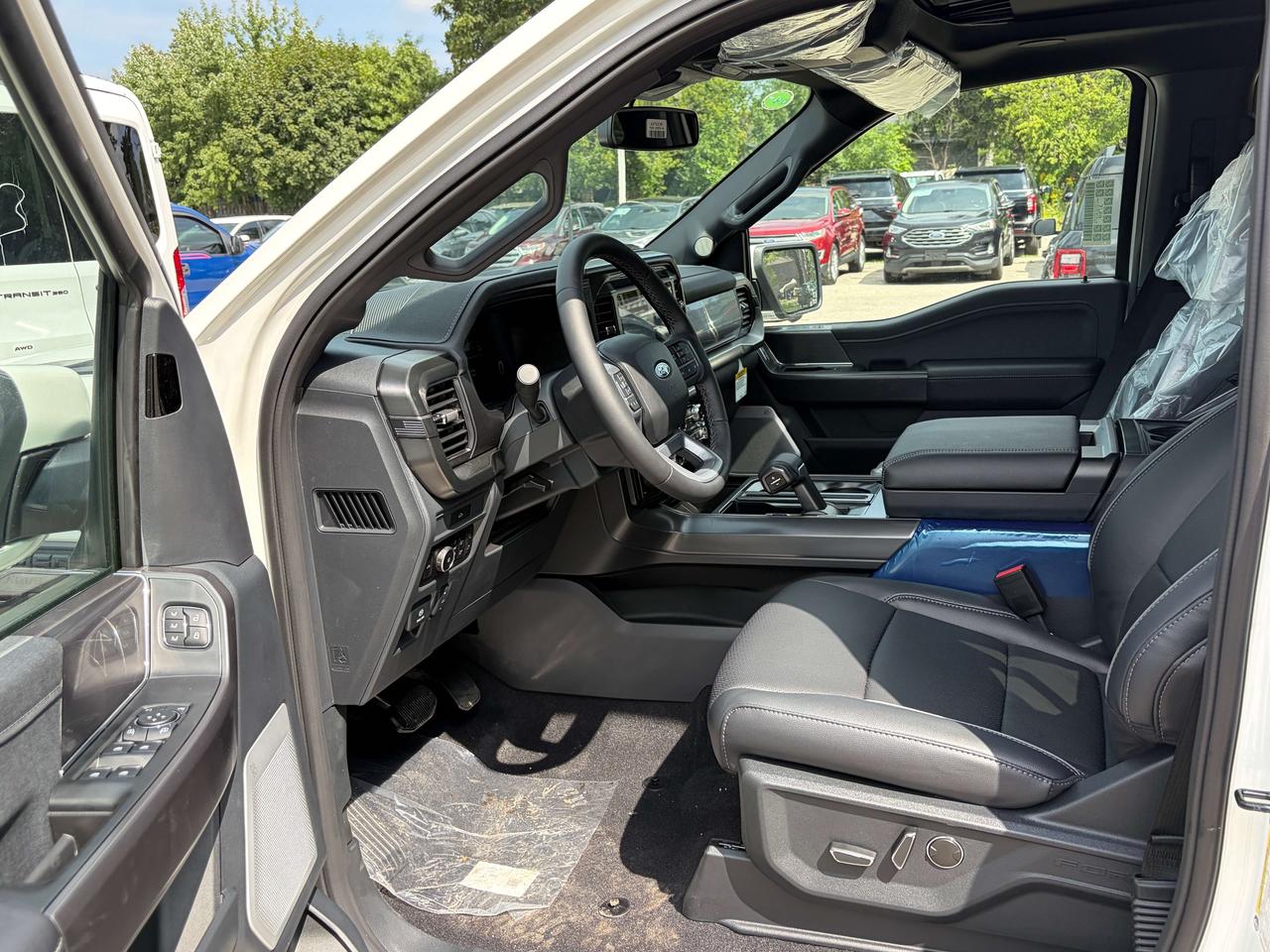 2026 Ford F-150 Lariat 4WD SuperCrew 5.5' Box Photo