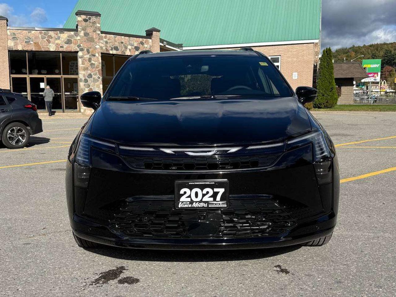 2027 Chrysler Pacifica Limited Photo5