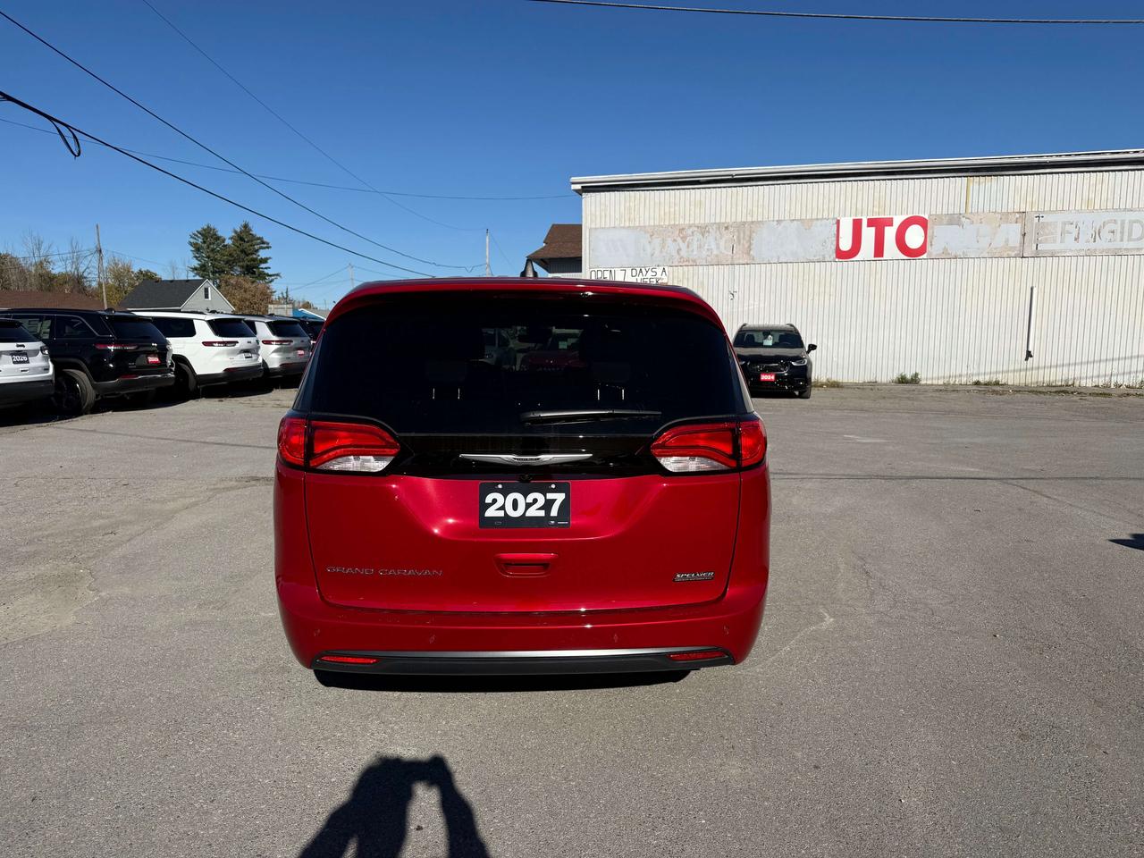 2027 Dodge Grand Caravan SXT Photo
