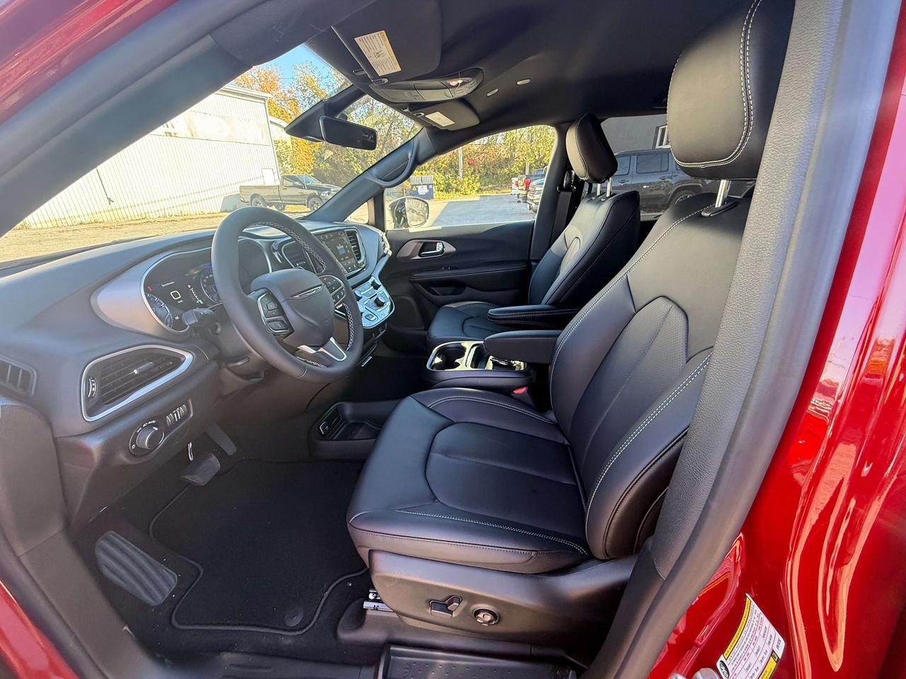 2027 Dodge Grand Caravan SXT Photo