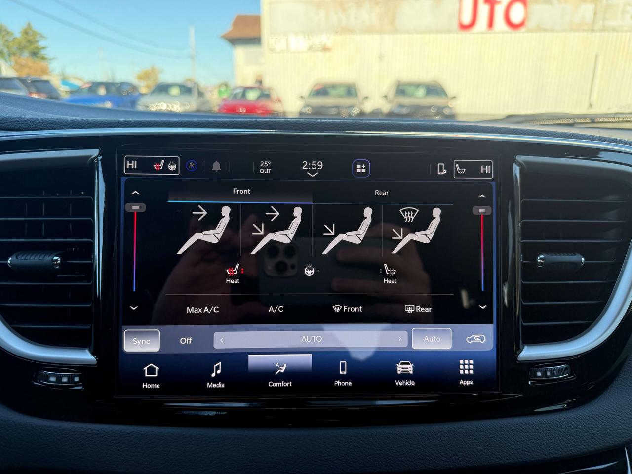2027 Dodge Grand Caravan SXT Photo