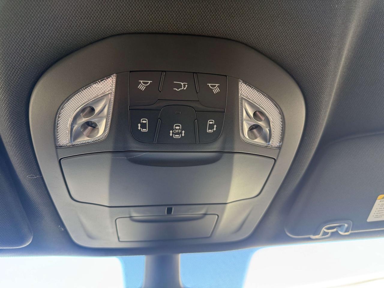 2027 Dodge Grand Caravan SXT Photo