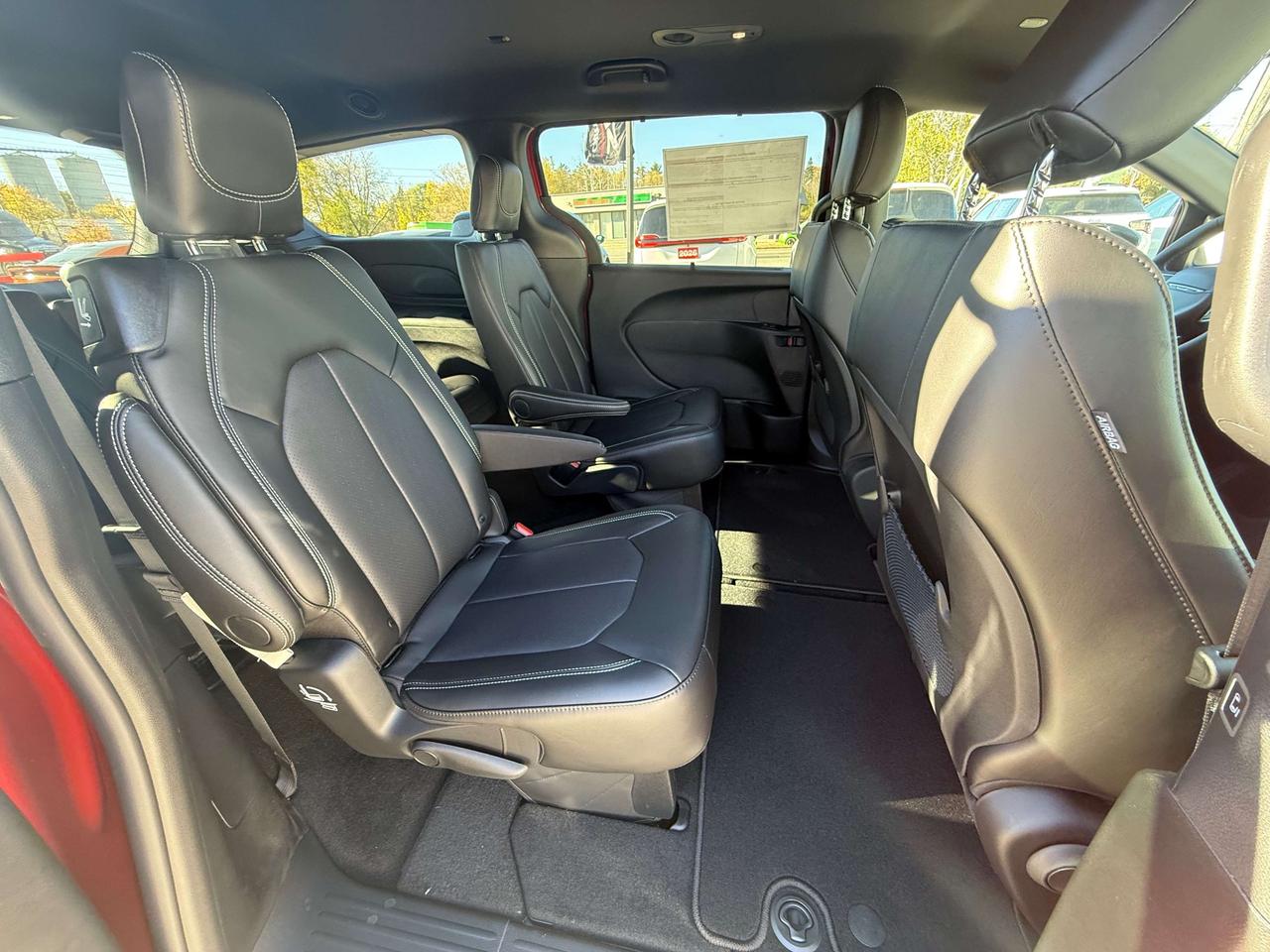 2027 Dodge Grand Caravan SXT Photo